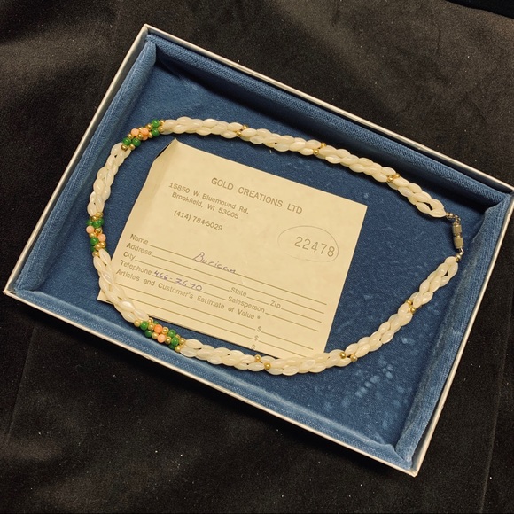 Vintage Vietnam Motherof Pearl Coral Jade Necklace - Picture 3 of 8